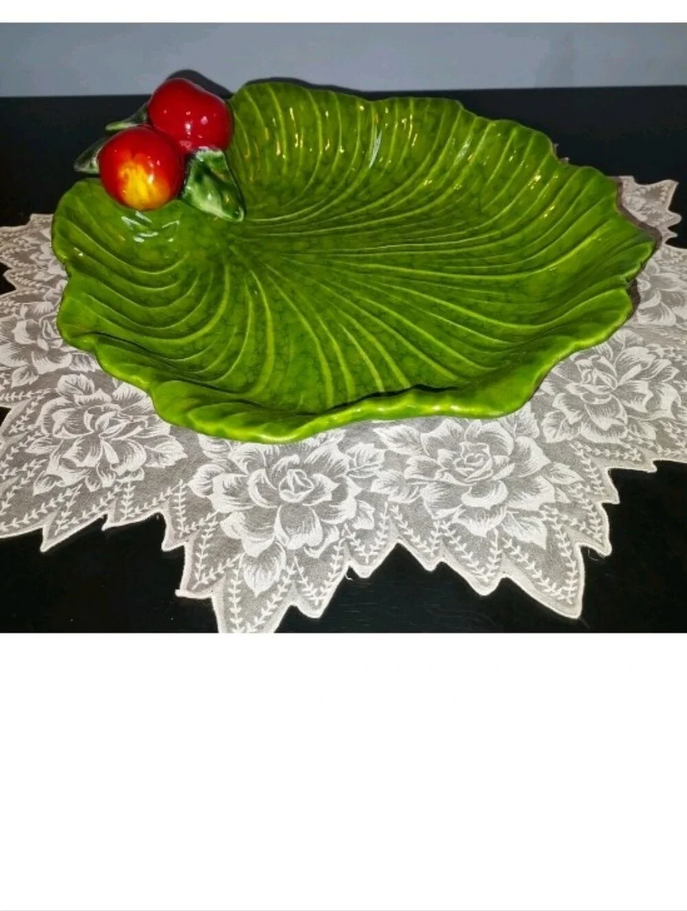 Vintage Maurice Ceramics Of Calf AP 509 USA Cabbage Leaf Fruit Bowl